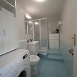 Eden Apartment *