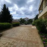 Eden Apartment