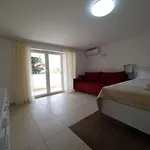 Eden Apartment *
