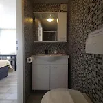 Eden Apartment *